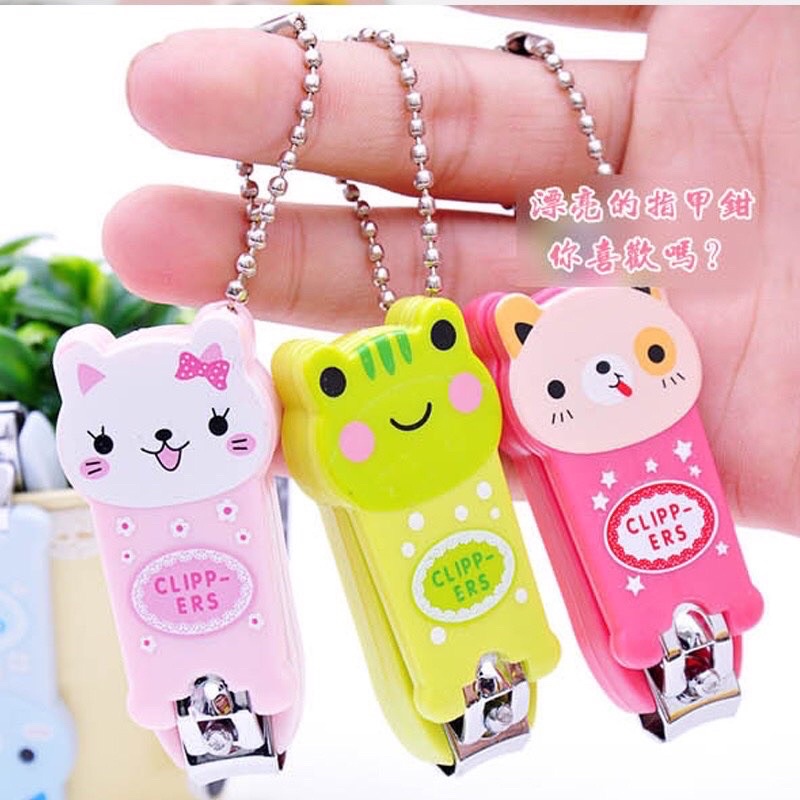 Bấm móng tay hình thú siêu kute cho em bé