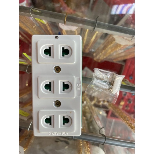 Ổ cắm điện 3 lỗ có màng che chống giật | Chịu tải 3000w