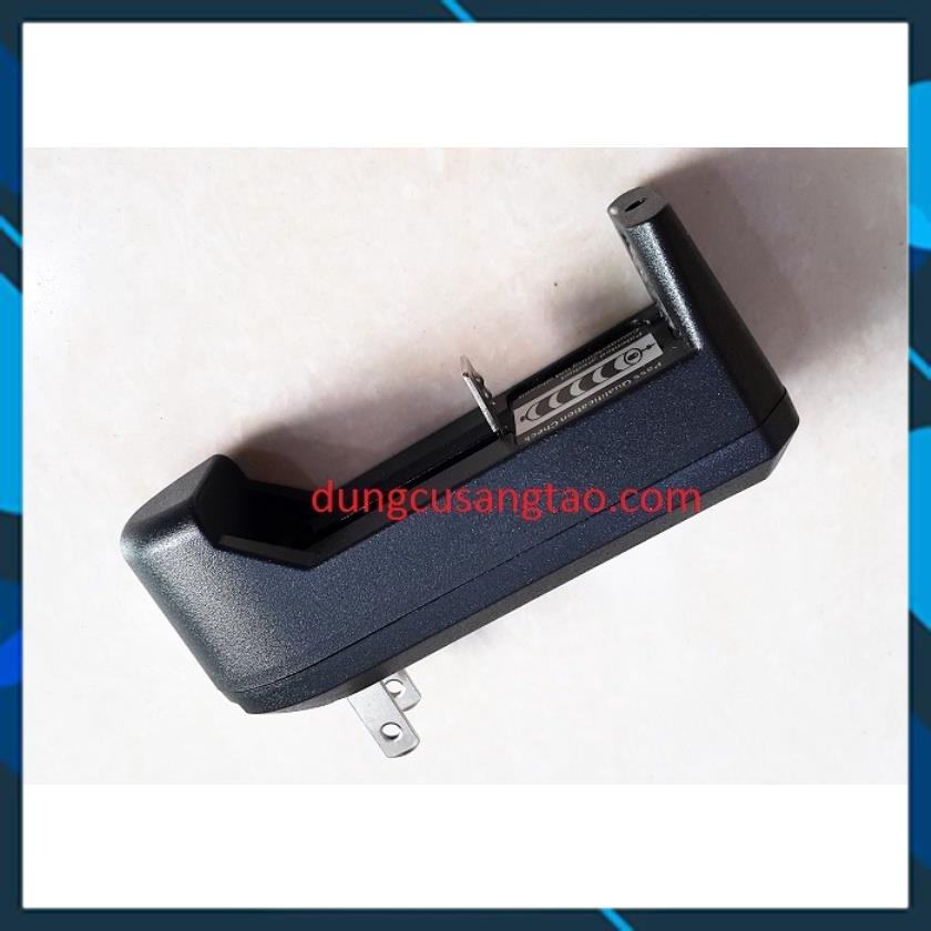Bộ pin sạc 3.7V lithium / bộ sạc pin 18650, 18670, 18500, 14500, 16340, 10440, 123A cao cấp
