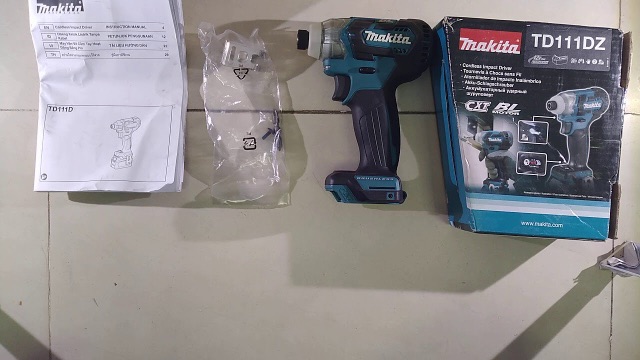 TD111DZ Body máy bắt vít 12V makita (Sản phẩm chưa bao gồm pin xạc