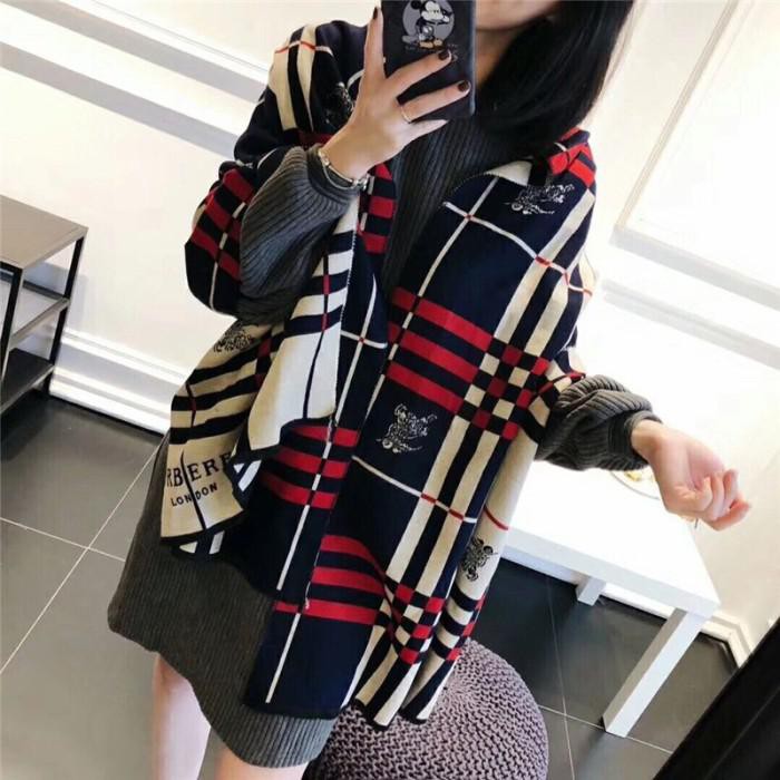 Burberry Khăn Choàng Cổ Màu Xanh Thời Trang Thanh Lịch