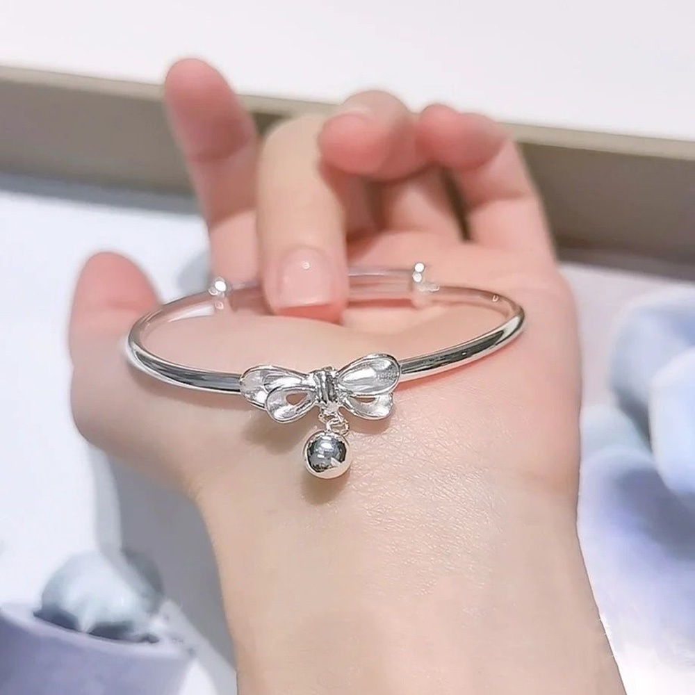 Vòng Đeo Tay Đính Chuông Kiểu Công Chúa Dễ Thương Cho Nữ