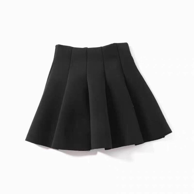 Váy nữ đen - Trần Mai