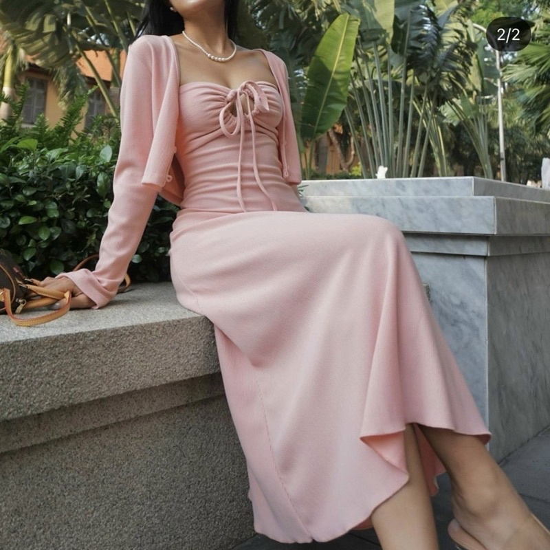 🦋Sét Đầm Hồng Khoét Ngực Kèm Áo Khoác Crop🦋