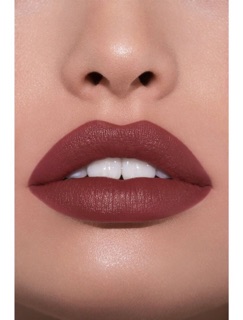 Son kem lì hãng Kylie Cosmetics