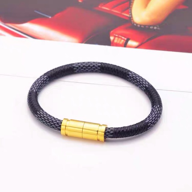 Vòng tay titan cao cấp V69