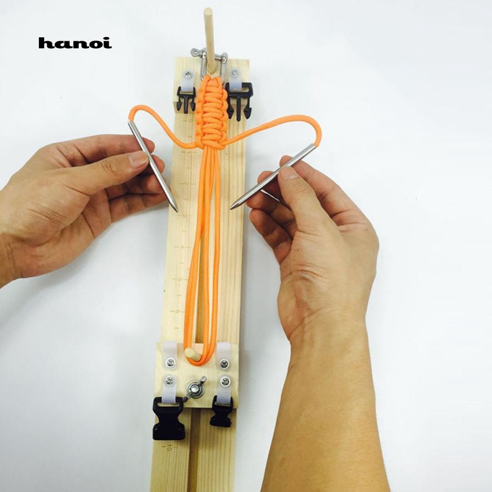 Dụng Cụ Hỗ Trợ Tết Dây Vòng Đeo Tay Tiện Lợi Bằng Gỗ
