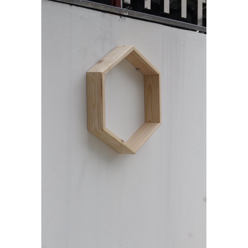 Kệ lục giác treo trường gỗ thông - trang trí hình lục giác  HUY_Decor