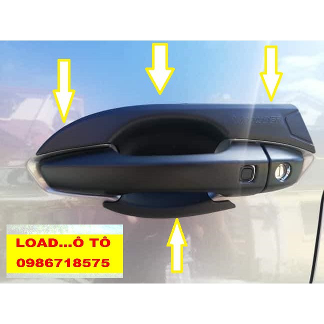 Ốp tay nắm và hõm cửa Xpander 2022-2018, Xpander Cross Đen bản AT Số tự động có nút từ ở tay nắm