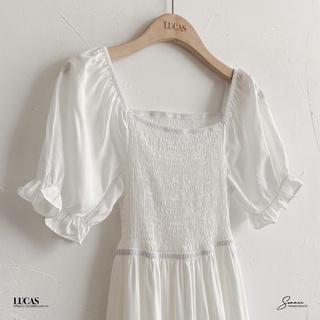 Váy trắng cổ vuông tay cộc thân a dài basic