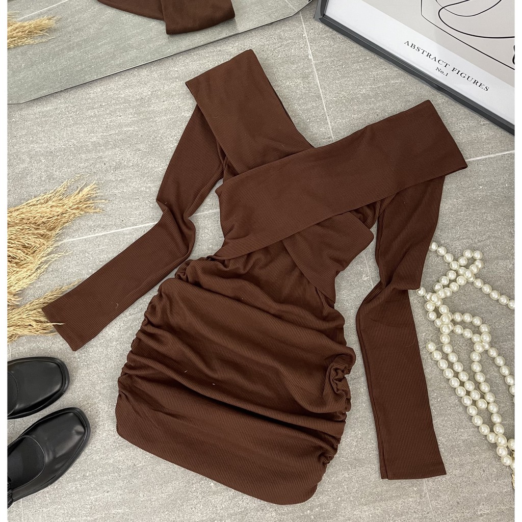 ĐẦM ĐEN - NÂU BẸT VAI CHÉO NGỰC | BigBuy360 - bigbuy360.vn