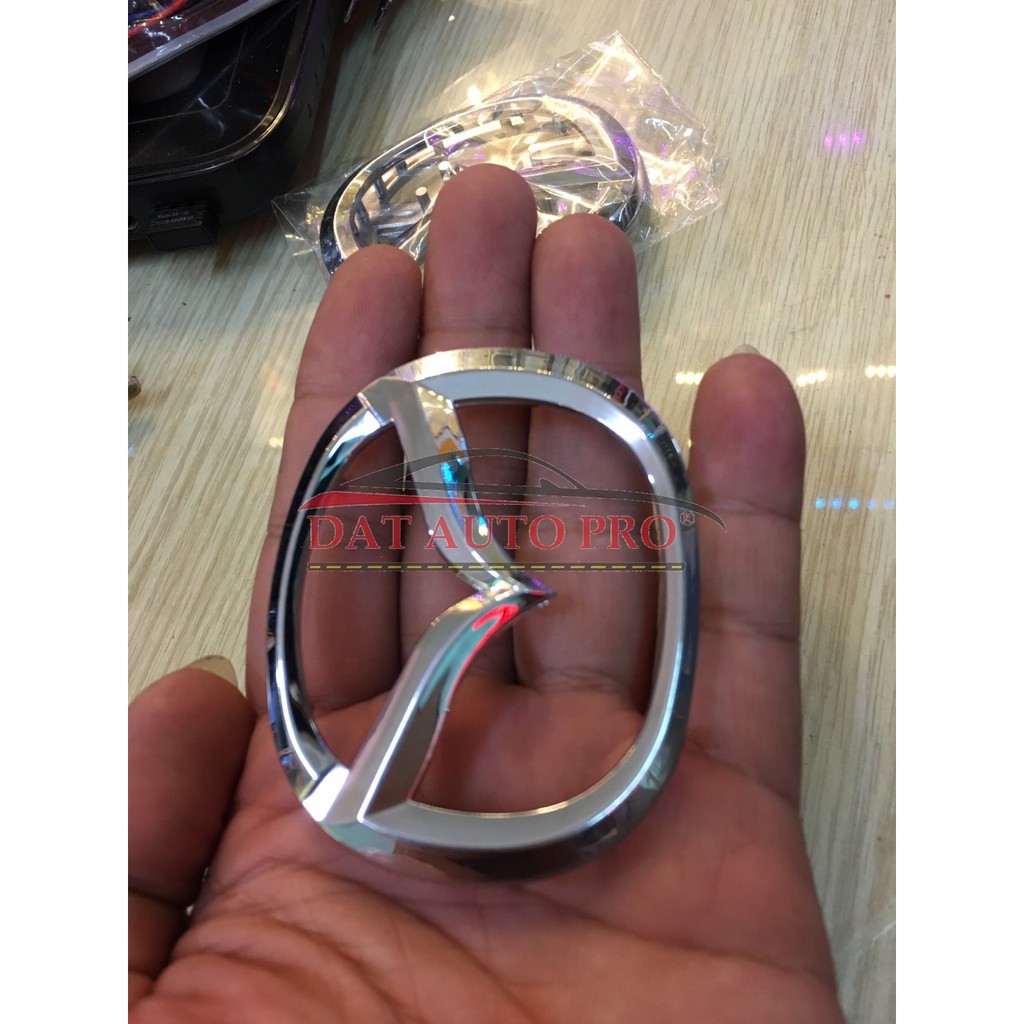 Logo MAZDA gắn vô lăng dùng Cho oto.