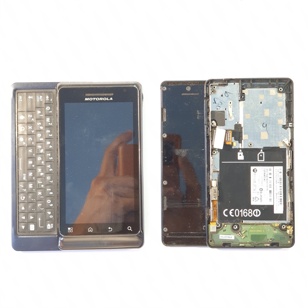 Màn hình Motorola MILESTONE 2 / A955 ( nguyên khung sườn và phím )