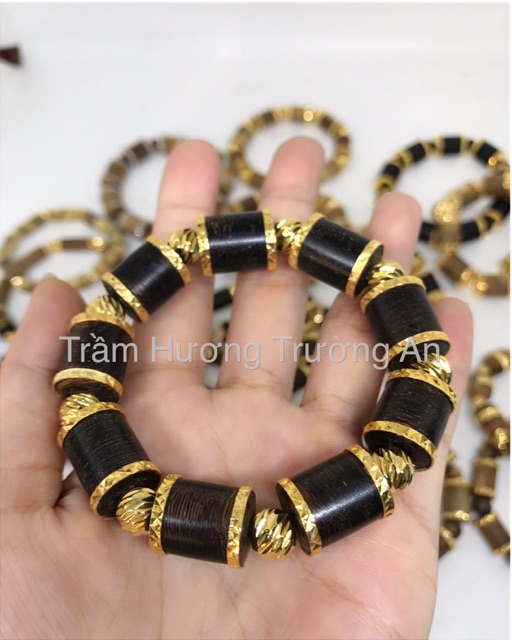 Vòng trầm hương indo mix vàng xi 24k