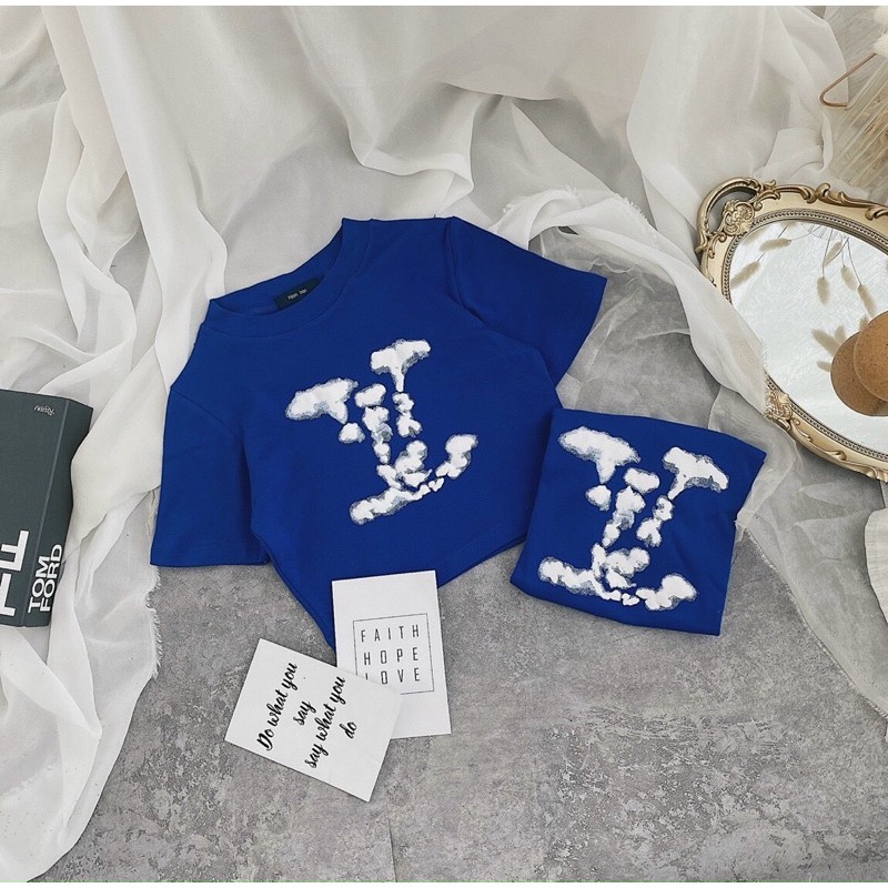 Áo thun croptop xanh hoạ tiết nổi hình thật