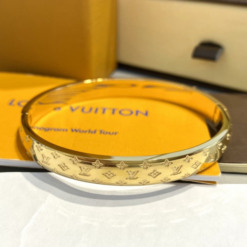 Vòng Đeo Tay Bằng Thép Titan Mạ Vàng 18K Thời Trang Dành Cho Nữ