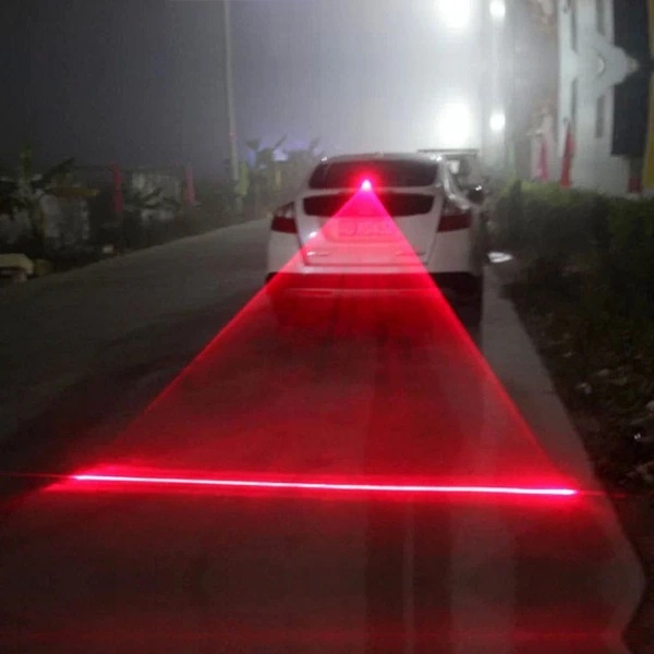 Đèn Phanh Laser Gắn Đuôi Xe Máy Ô Tô Có Adapter Cảnh Báo Chống Va Chạm