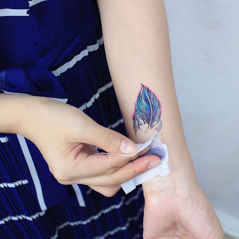 Khăn lau hình xăm tạm thời tiện dụng