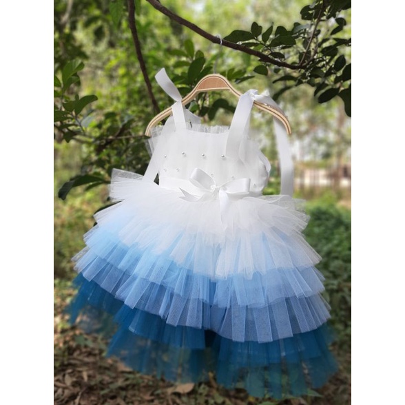 Váy công chúa thiết kế cho bé