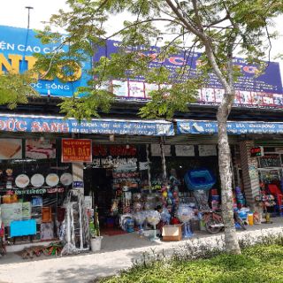 Thùng rác công cộng 90L có bánh xe.
