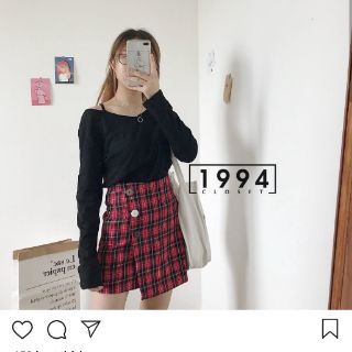 Chân váy kẻ caro đỏ
