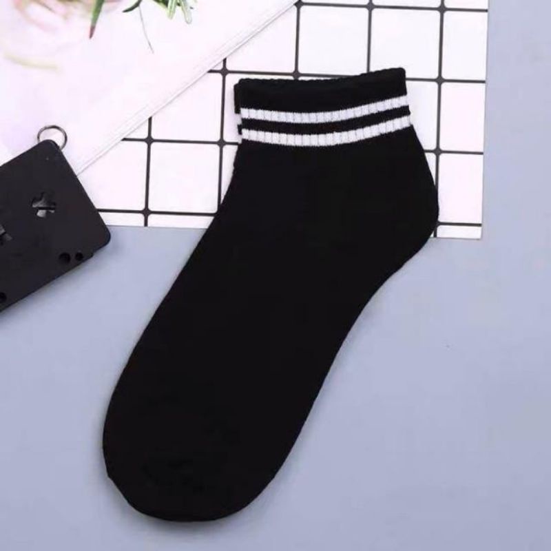 TẤT CAO CỔ KẺ SỌC NGANG HAI MÀU TRẮNG VÀ ĐEN