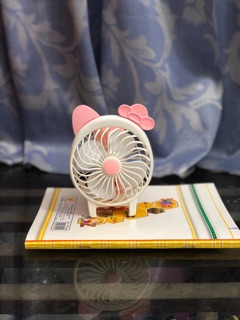 Quạt mini cầm tay
