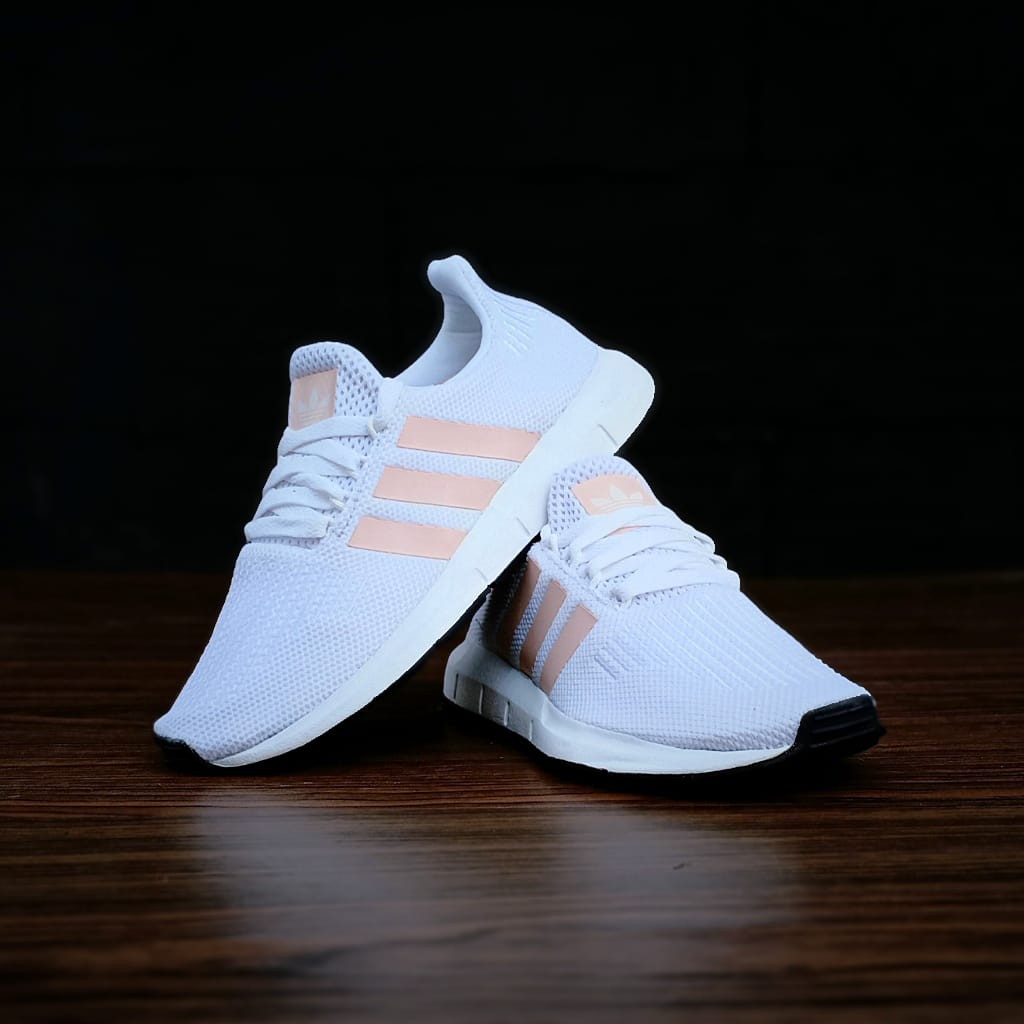 Giày Bata Adidas Swift Run Thời Trang Năng Động