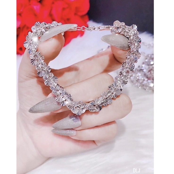 Lắc tay nữ kiểu xoắn bướm chạm máy mạ bạch kim cao cấp mẫu mới siêu đẹp