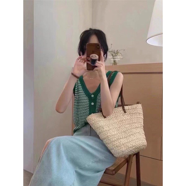 Áo len lưới kiểu sát nách phối viền siêu xinh