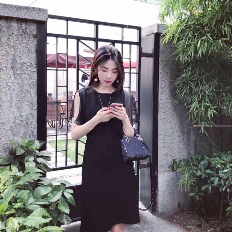 Váy dáng A tay voan xẻ