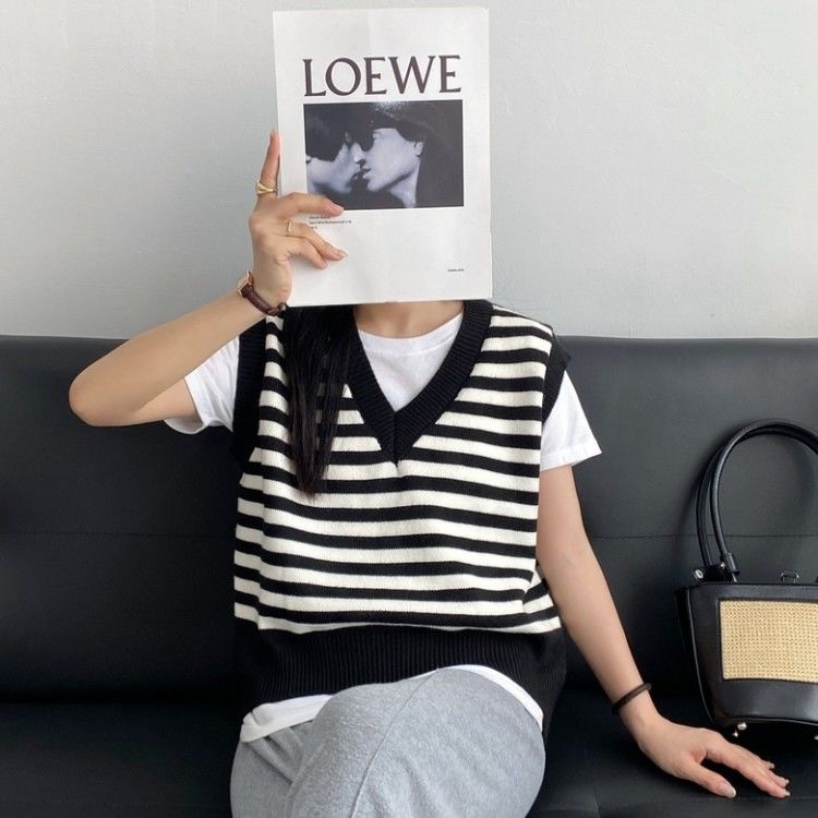 Áo Len Không Tay Form Rộng Họa Tiết Kẻ Sọc Hợp Thời Trang