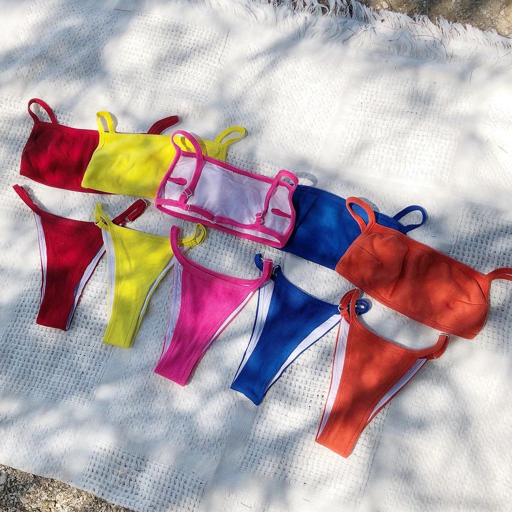 Nguyên bộ Bikini Cami Plain áo hở lưng có mút và quần dây LOVEKIUTEE
