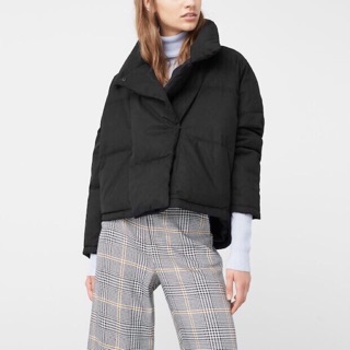 Áo Khoác MNG Màu Đen Bấm Nút Không Dây Kéo - 0521