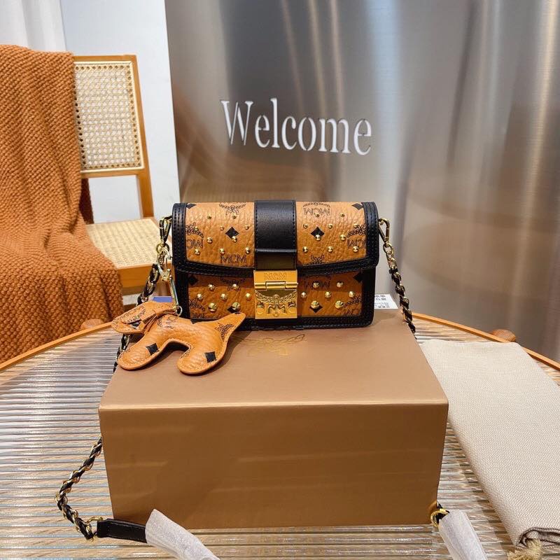 TÚI DA ĐEO CHÉO MCM CAO CẤP