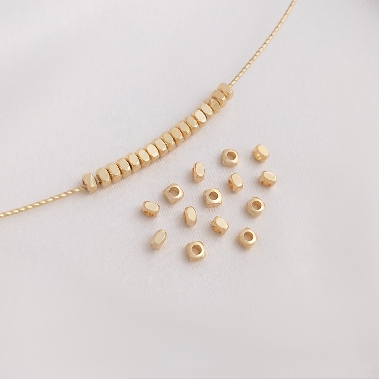 Bộ 50 Hạt Đồng 14K Hình Vuông Nhiều Màu Sắc Chuyên Dụng Cho Làm Trang Sức Thủ Công