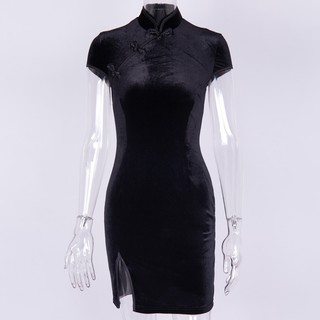 Sườn xám cách tân phong cách Gothic