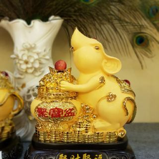 Chuột vàng phong thủy