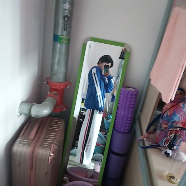 ẢNH THẬT BỘ QUẦN ÁO KHOÁC XANH DNA V TAEHYUNG BTS | BigBuy360 - bigbuy360.vn