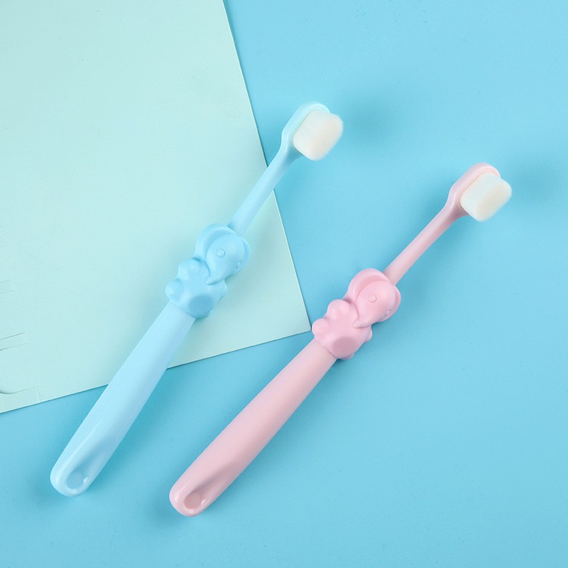 Bàn chải đánh răng / bàn chải đánh răng trẻ em / bàn chải đánh răng mềm là một thiết kế hoạt hình hoạt hình chiếc lược siêu mềm thích hợp cho trẻ từ 2-5 đến 12 tuổi