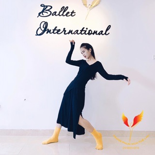 Quần suông xẻ tà