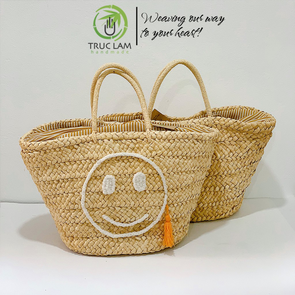 Túi Cói Sợi To Bện Thủ Công Thêu Mặt Cười Miệng Dây Rút – Trúc Lâm Handmade