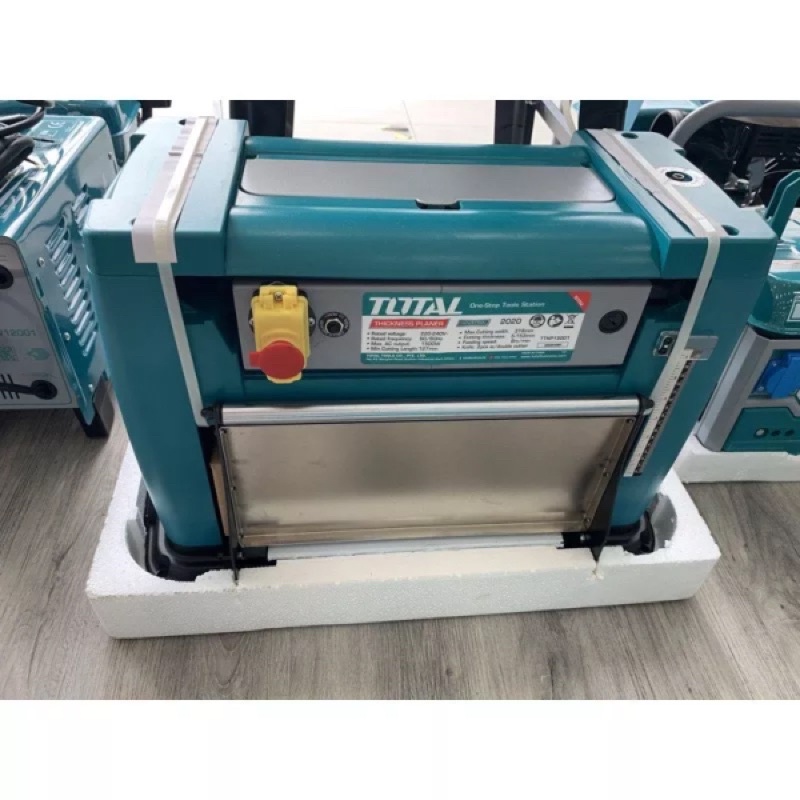 TOTAL Máy bào cuốn 1500W TTKP15001