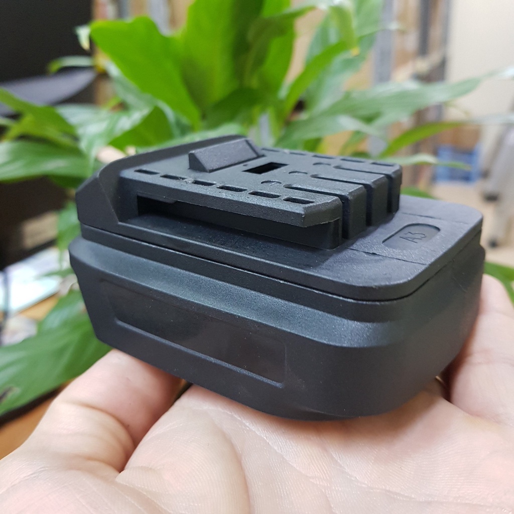 Đế chuyển pin Makita 18V - 21V và pin trung quốc Dayi A3 chân 22mm