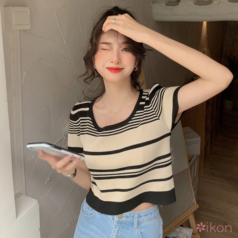 Áo Thun Nữ Ngắn Tay Cổ Tròn Sọc Ngang Thời Trang