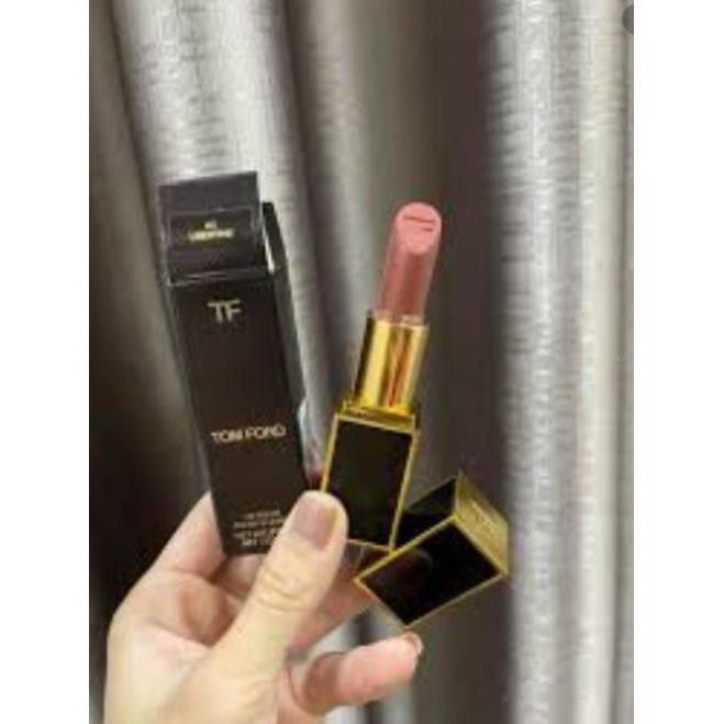Son TF Libertine  02 sở hữu sắc son với kết cấu son giàu dưỡng chất | BigBuy360 - bigbuy360.vn
