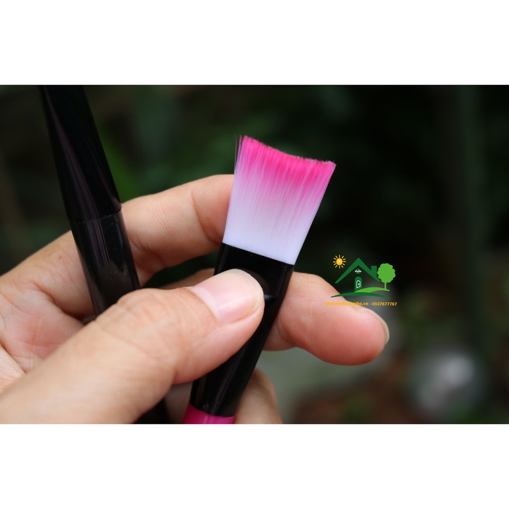 Bộ 4 cọ bản dẹp quét mặt nạ và vệ sinh, chậu cảnh rất tiện mỗi cây có bao nilon đựng.