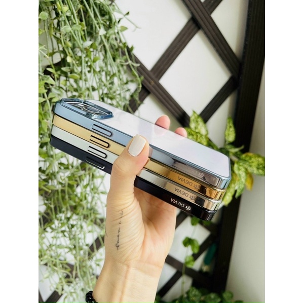 Ốp lưng Devia trong cứng viền màu cho iPhone 12 13 PRO MAX bất tử không ố màu sang trọng