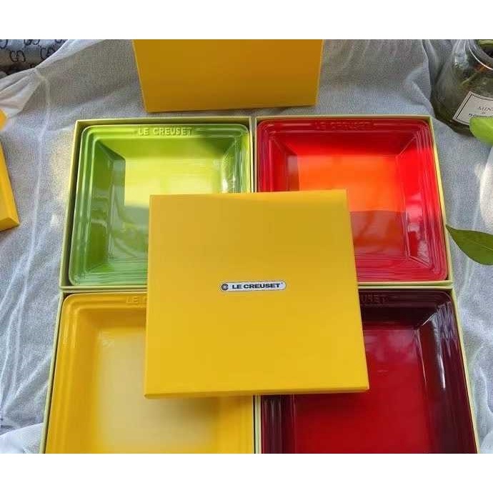 Đĩa vuông Le creuset 21cm, 16cm chất liệu gốm sứ bền đẹp,dùng trang trí decor bàn ăn, quà tặng, nhà hàng, quán cafe