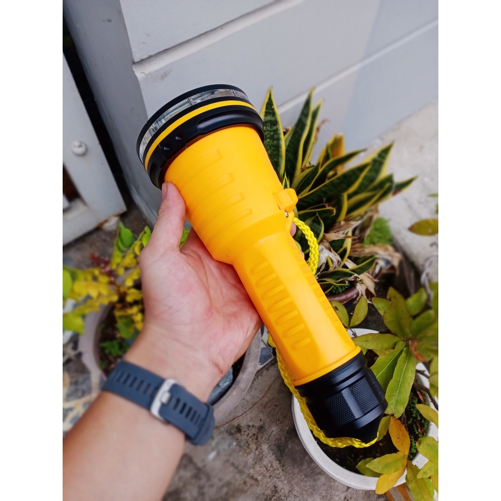 Đèn lặn biển Q9 chính hãng cao cấp